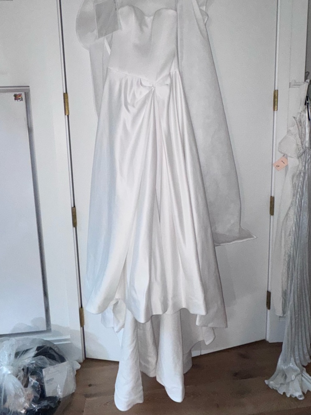 Kyha Aspen Strapless White Gown - Picture 8 of 8